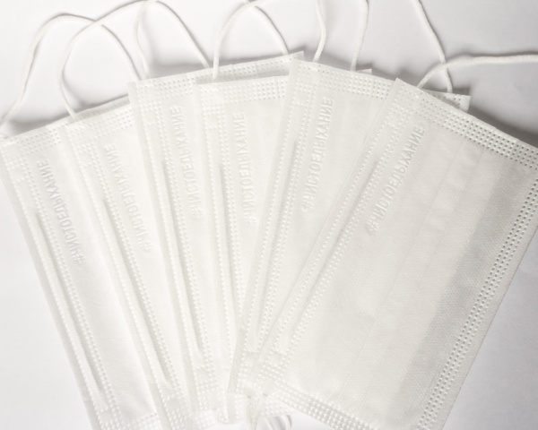 Маска медицинская защитная белая (в коробке по 50 шт.)